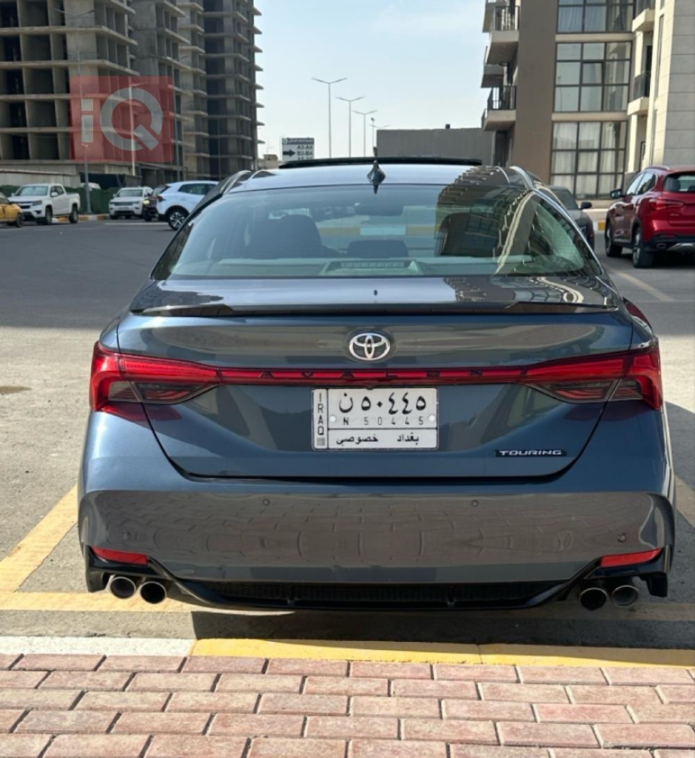 تويوتا أفالون